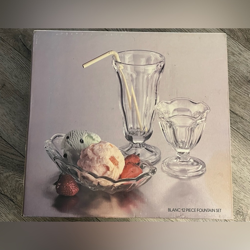 Vintage Essentials Toscany Collection 12 Piece Fountain Dessert Crystal Glass
